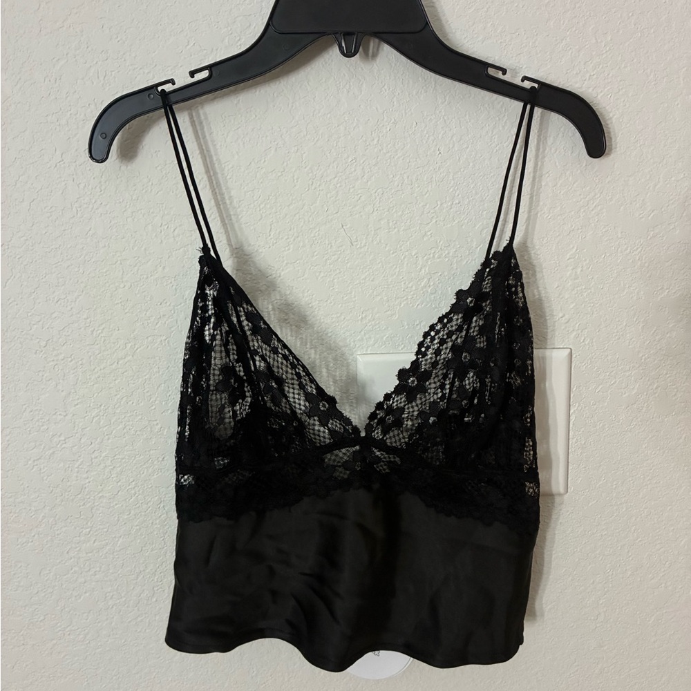 Princess Polly Black Lace Satin Cami Crop Top NWT Size 6 Small
